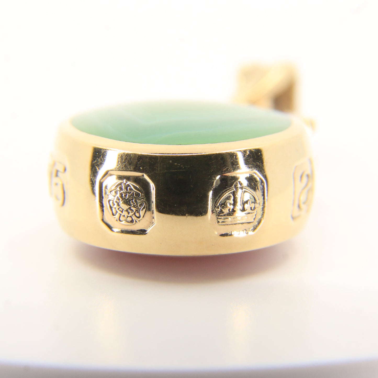 Vintage 9ct Gold Hallmarked 2000 Large Celtic Knot Agate Set Pendant Gift