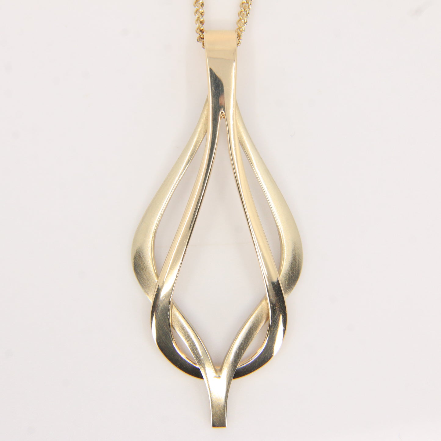 Vintage 9ct Hallmarked Sheila Fleet Two Tone Gold Pendant Necklace 18 Inch Adjustable Chain Boxed