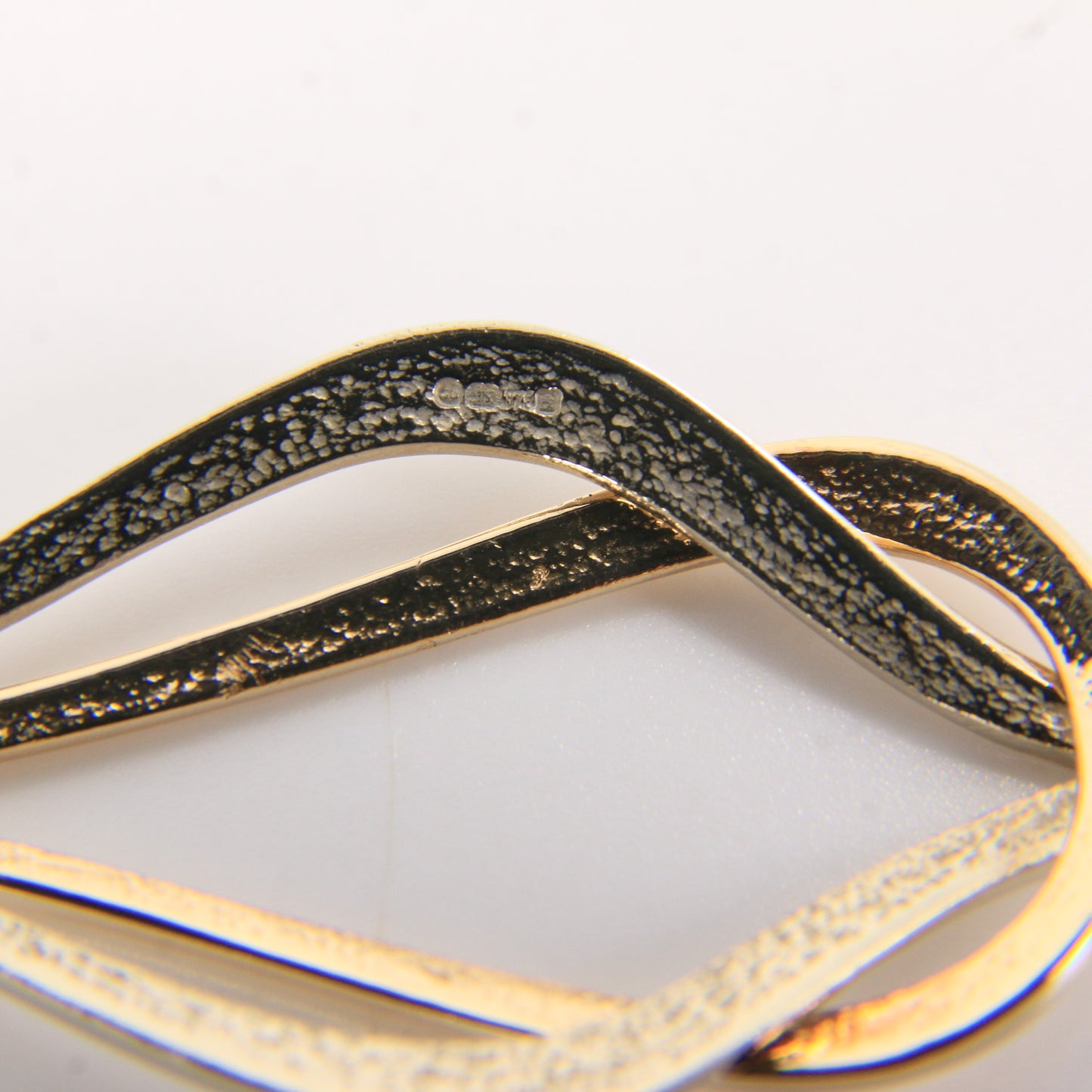 Vintage 9ct Hallmarked Sheila Fleet Two Tone Gold Pendant Necklace 18 Inch Adjustable Chain Boxed