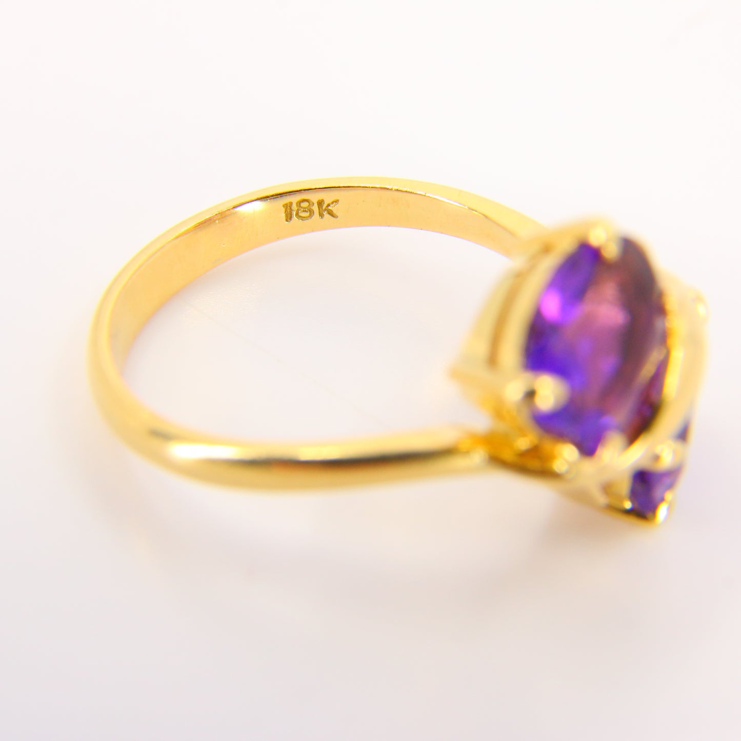 Vintage 18ct Amethyst Gold Dress Ring 18 Carat Yellow Gold Sizeable UK Size N