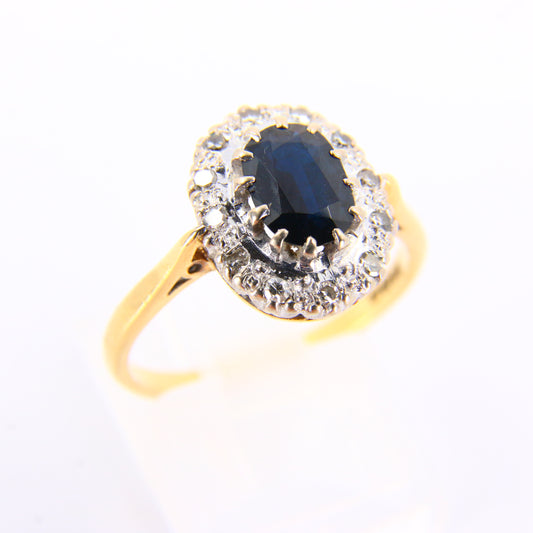 Vintage 18ct Diamond & Onyx Ring Yellow Gold Hallmarked 1968 UK Size O