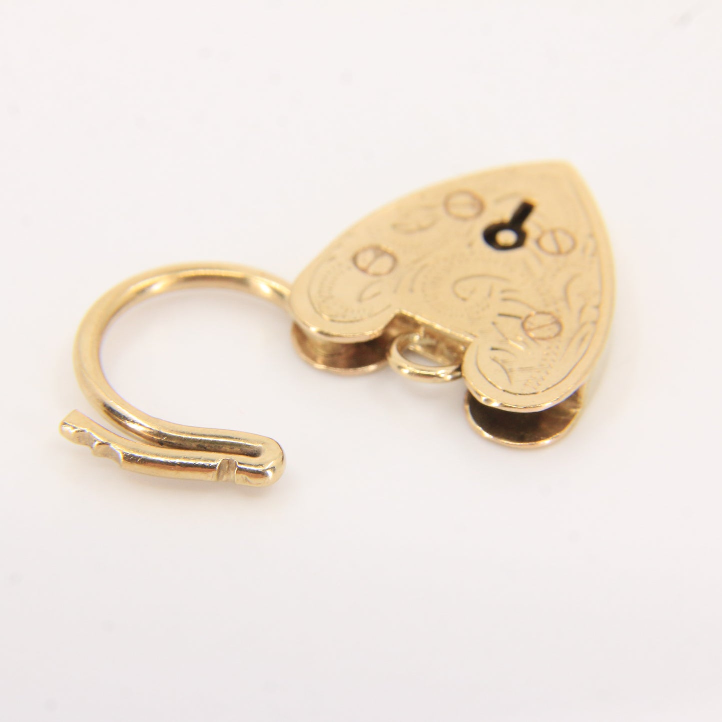 Vintage 9ct Yellow Gold Hallmarked Engraved Heart Padlock Charm Pendant