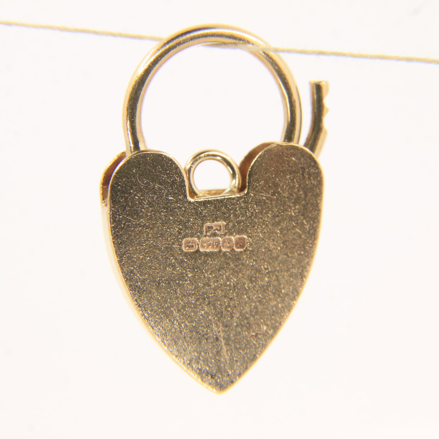 Vintage 9ct Yellow Gold Hallmarked Engraved Heart Padlock Charm Pendant