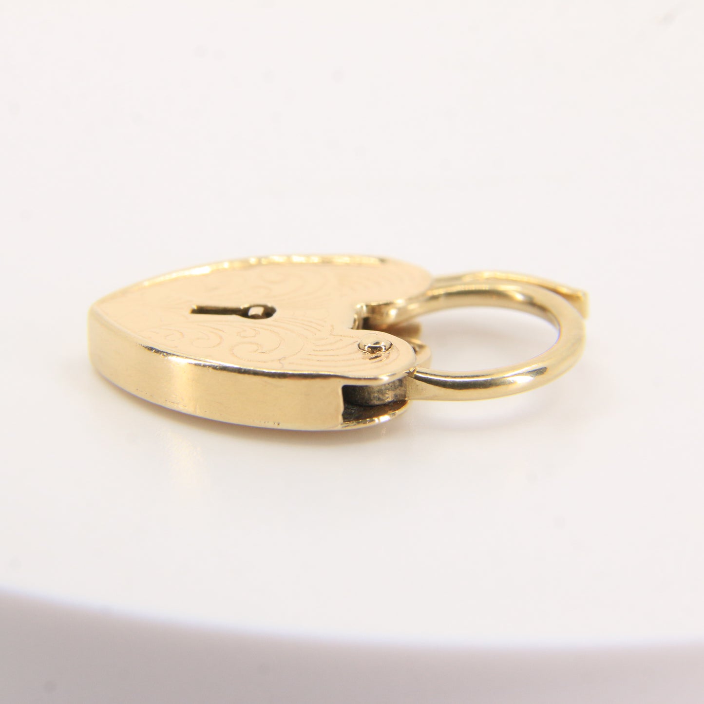Vintage 9ct Yellow Gold Hallmarked Engraved Heart Padlock Charm Pendant Gift