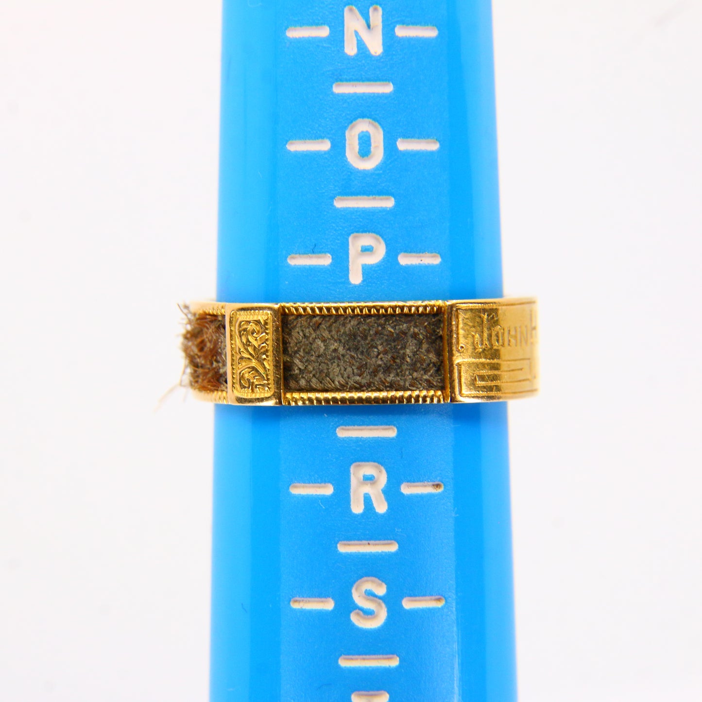 Antique 18ct Gold Mourning Ring – UK Size Q Hairwork & Engraved Hallmarked