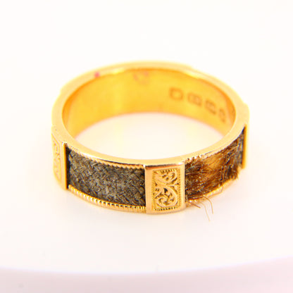 Antique 18ct Gold Mourning Ring – UK Size Q Hairwork & Engraved Hallmarked
