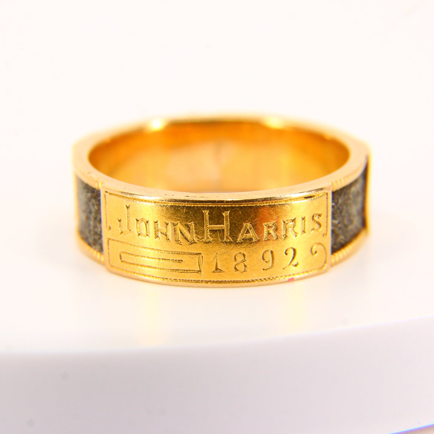 Antique 18ct Gold Mourning Ring – UK Size Q Hairwork & Engraved Hallmarked
