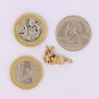 Vintage 9ct Hallmarked Gold Shoemaker Charm Couple Moving Kiss Pendant Love Gift