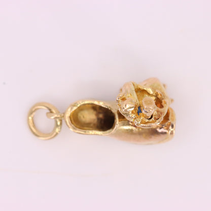 Vintage 9ct Hallmarked Gold Shoemaker Charm Couple Moving Kiss Pendant Love Gift