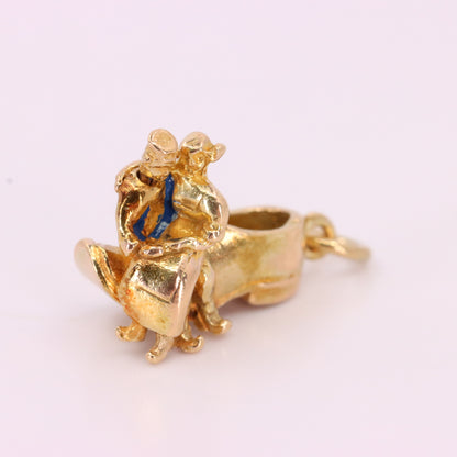 Vintage 9ct Hallmarked Gold Shoemaker Charm Couple Moving Kiss Pendant Love Gift