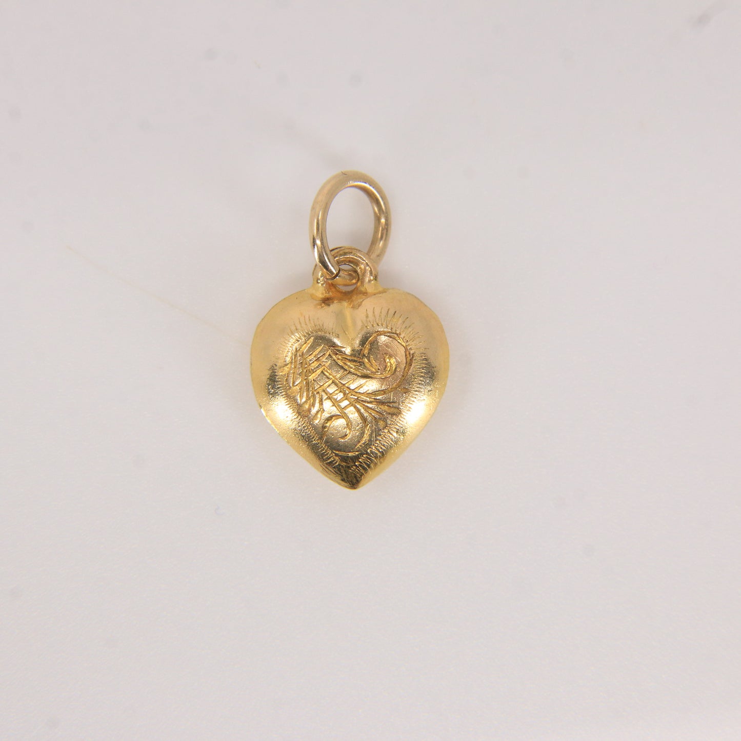 Vintage 9ct Yellow Gold Floral Engraved Heart Hollow Love Themed Charm Pendant