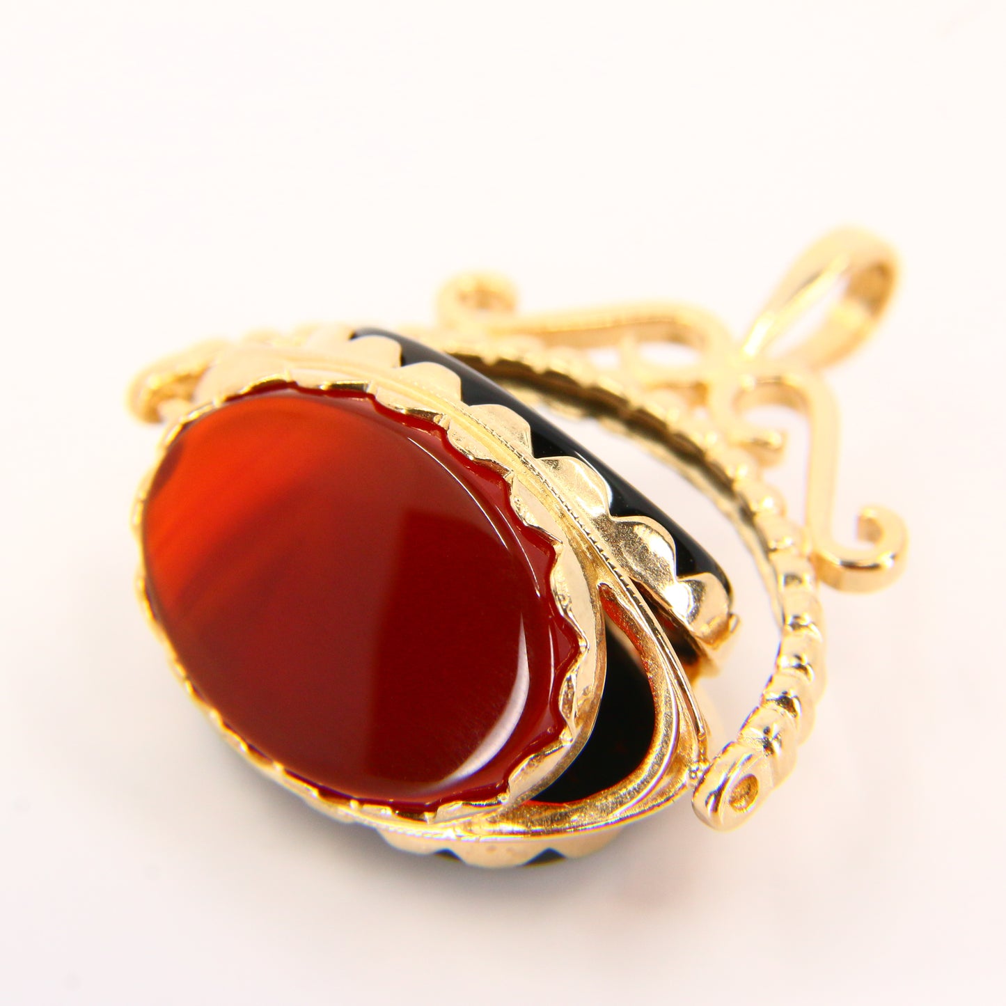 Vintage 9ct 3 Stone Spinner Pendant Bloodstone Carnelian Onyx Yellow Gold Charm