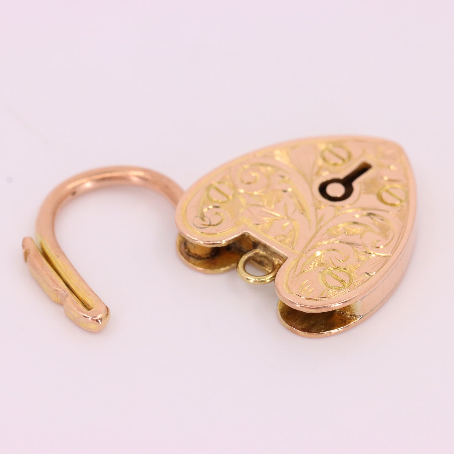 Antique 9ct Yellow Gold Floral Engraved Heart Padlock Charm Pendant Jewellery