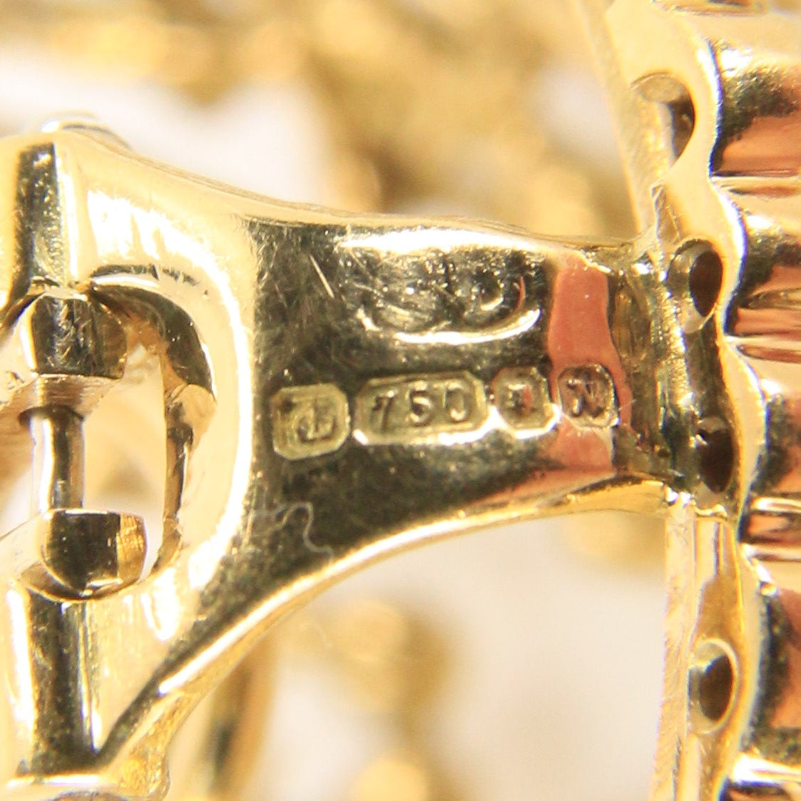 Vintage 18ct Hallmarked Stuart Devlin “The People” Yellow Gold & Diamond Clip-On Earrings