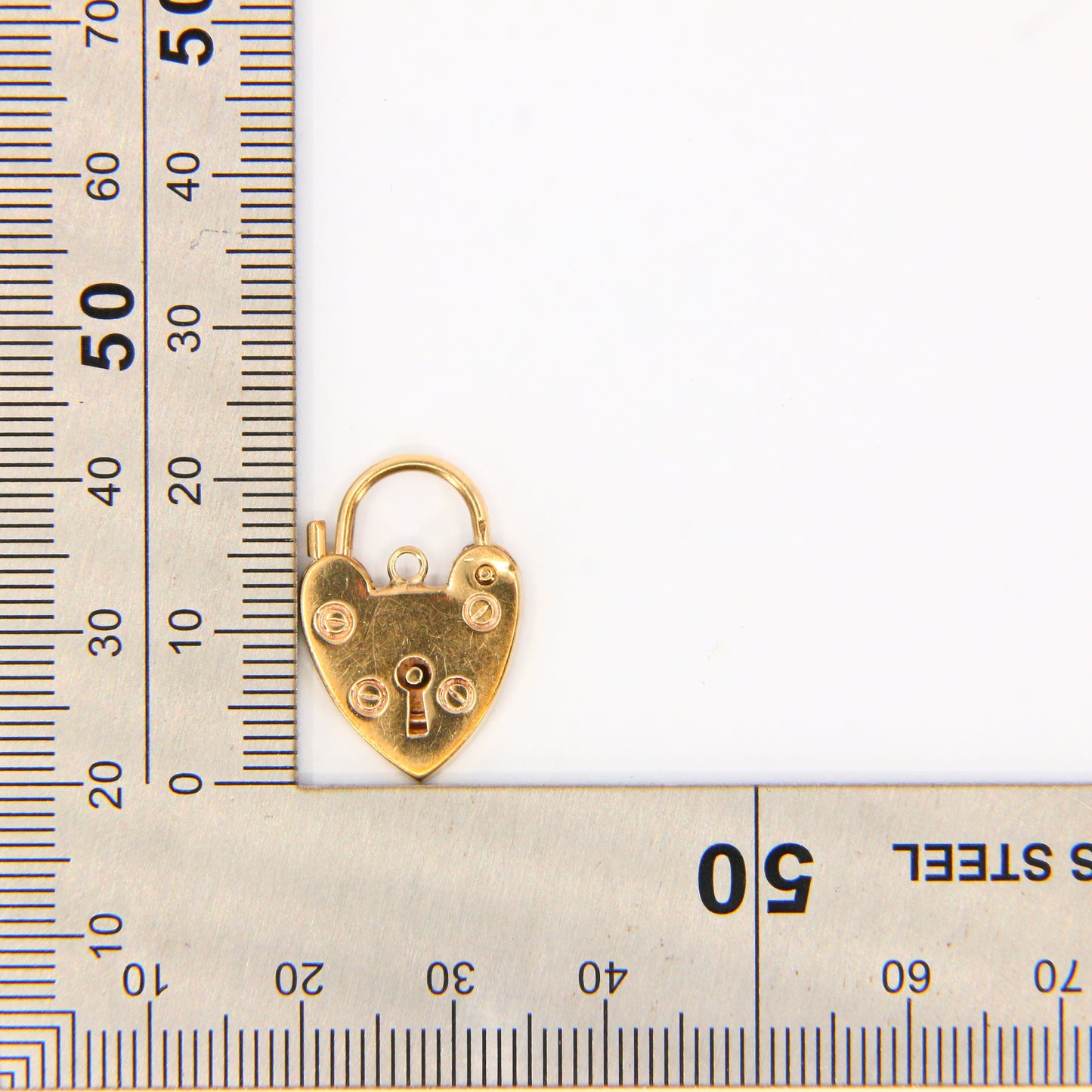 Vintage 9ct Gold Heart Lock Charm – Hallmarked Yellow Gold