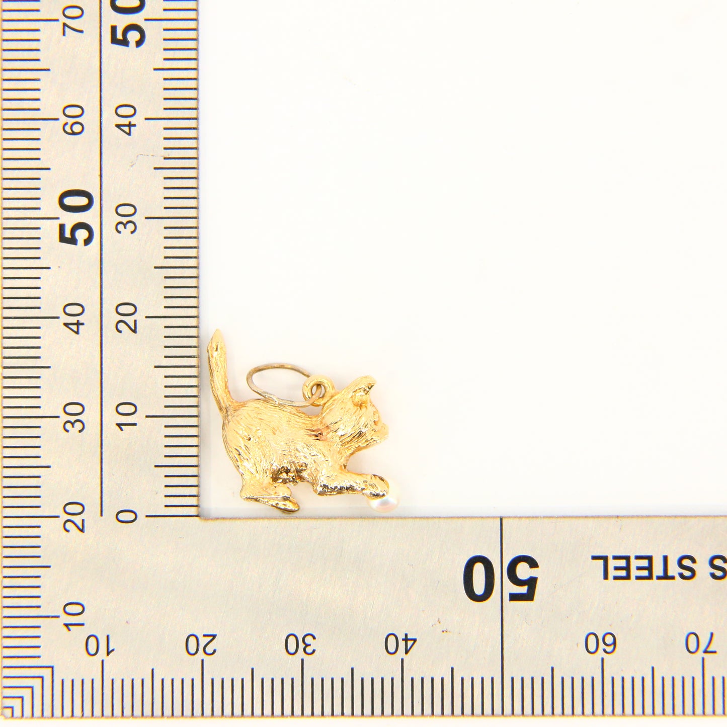 Vintage 9ct Gold Cat Charm 9 Carat Hallmarked Yellow Gold Cat with Ball Pendant