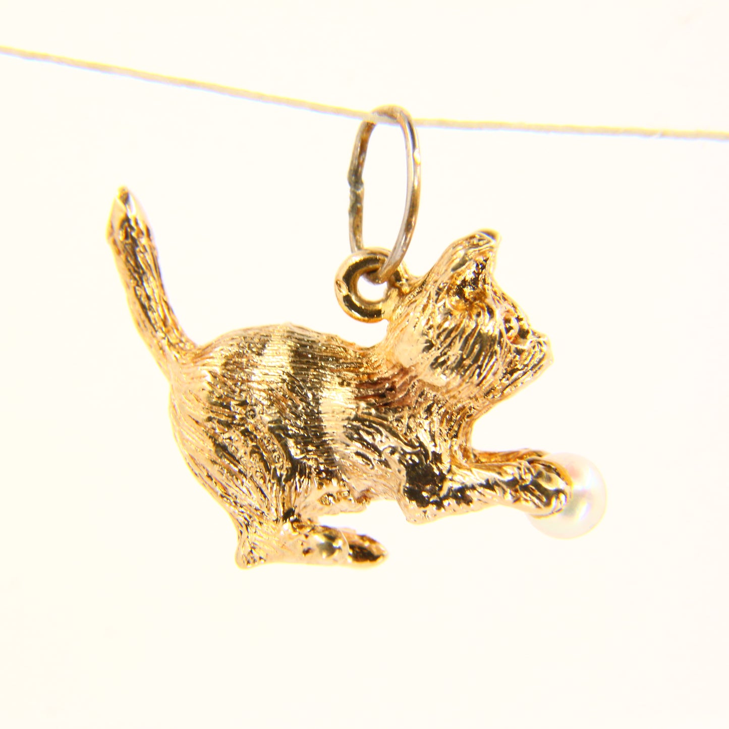 Vintage 9ct Gold Cat Charm 9 Carat Hallmarked Yellow Gold Cat with Ball Pendant