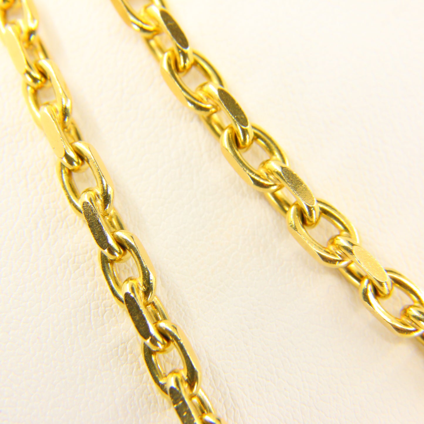 Vintage 18 Carat Italian 31.75 Inch Chain Necklace Cable Chain Yellow Gold