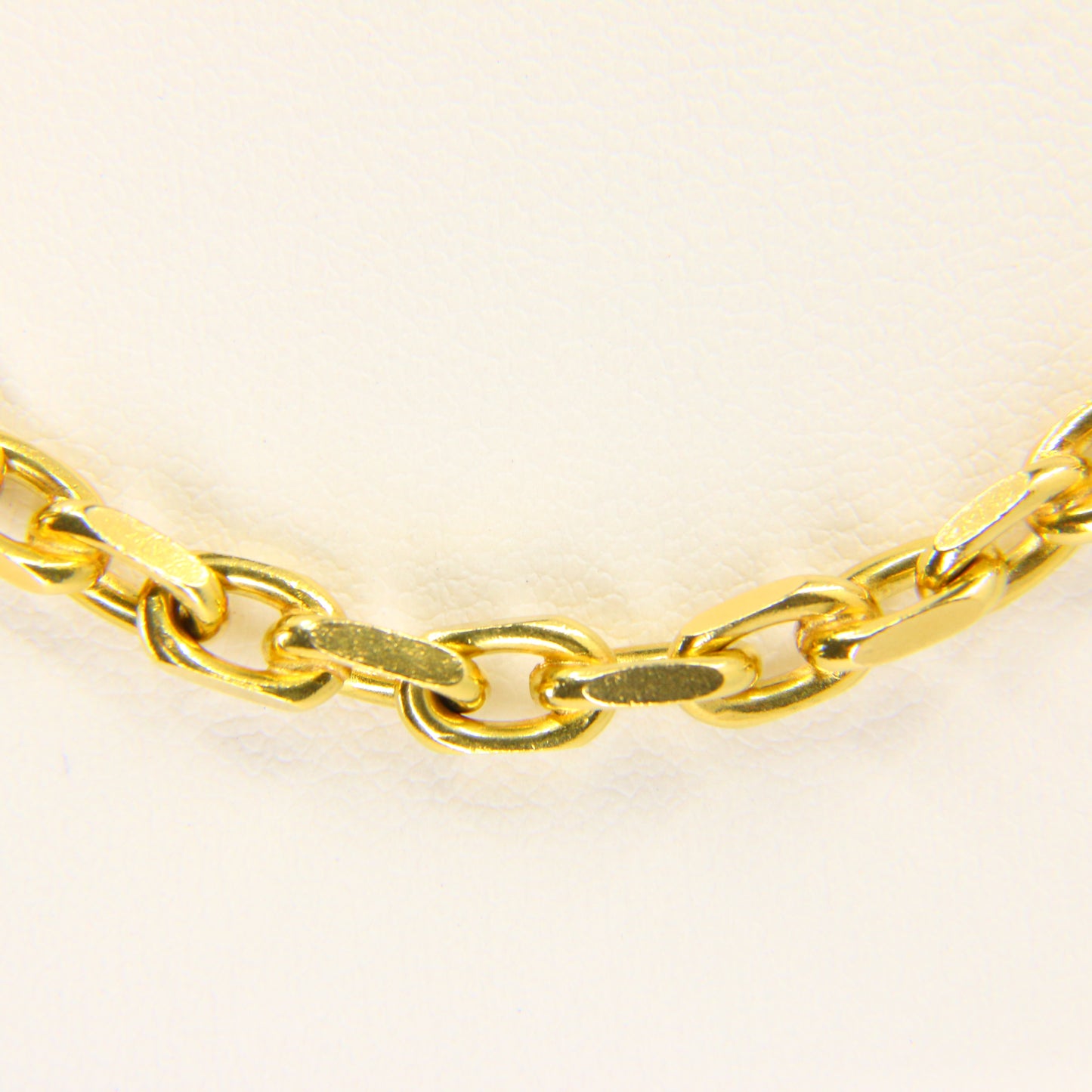 Vintage 18 Carat Italian 31.75 Inch Chain Necklace Cable Chain Yellow Gold