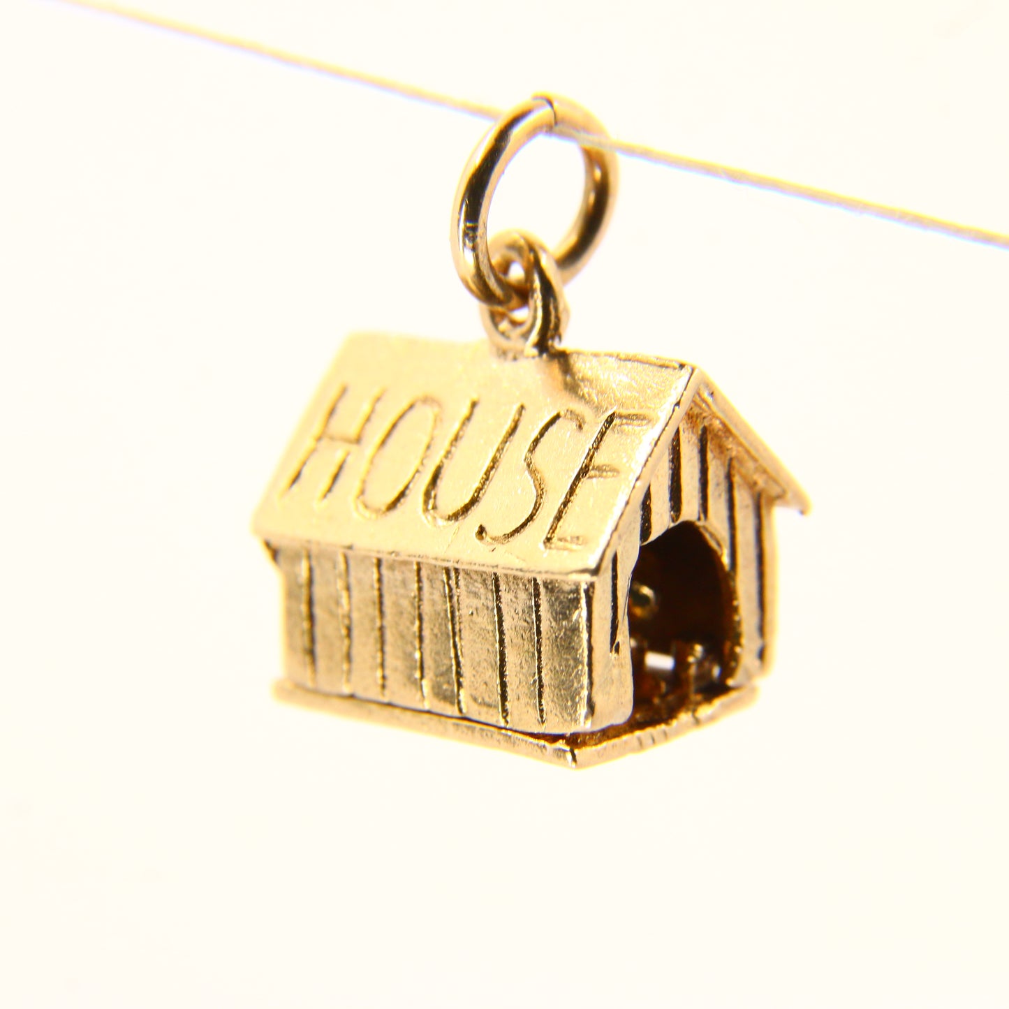 Vintage 9ct The Dog House Opening Funny Charm Hallmarked Yellow Gold Pendant