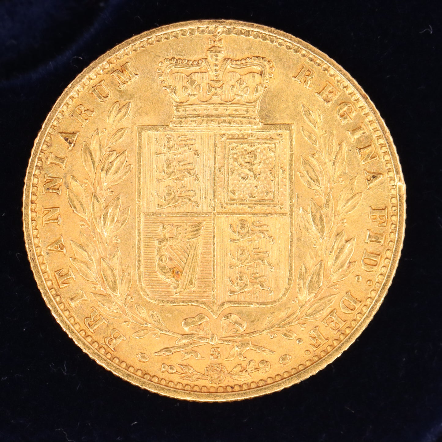 Antique 22ct Queen Victoria Young Head Shield Back Sovereign Coin Boxed
