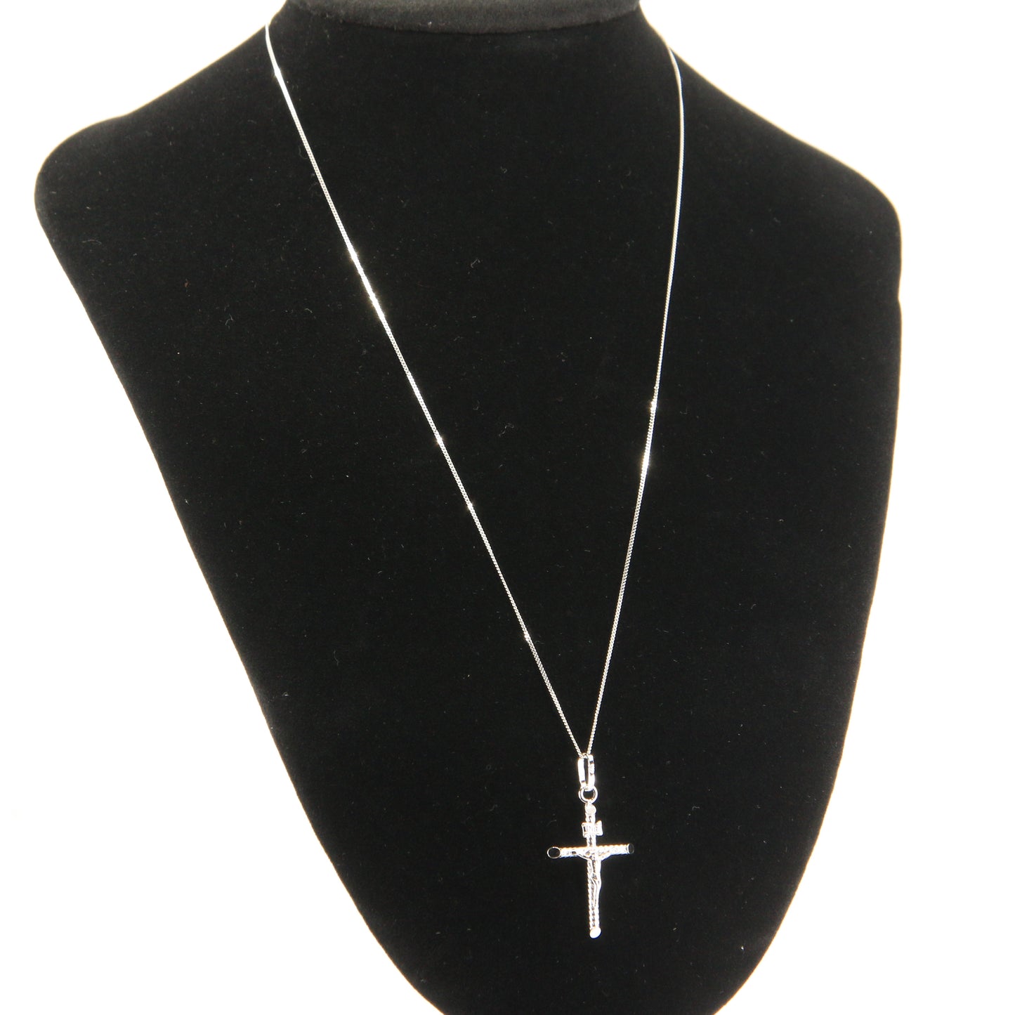 Vintage 9ct White Gold 18 Inch Curb Chain Crucifix INRI Cross Pendant Boxed Gift