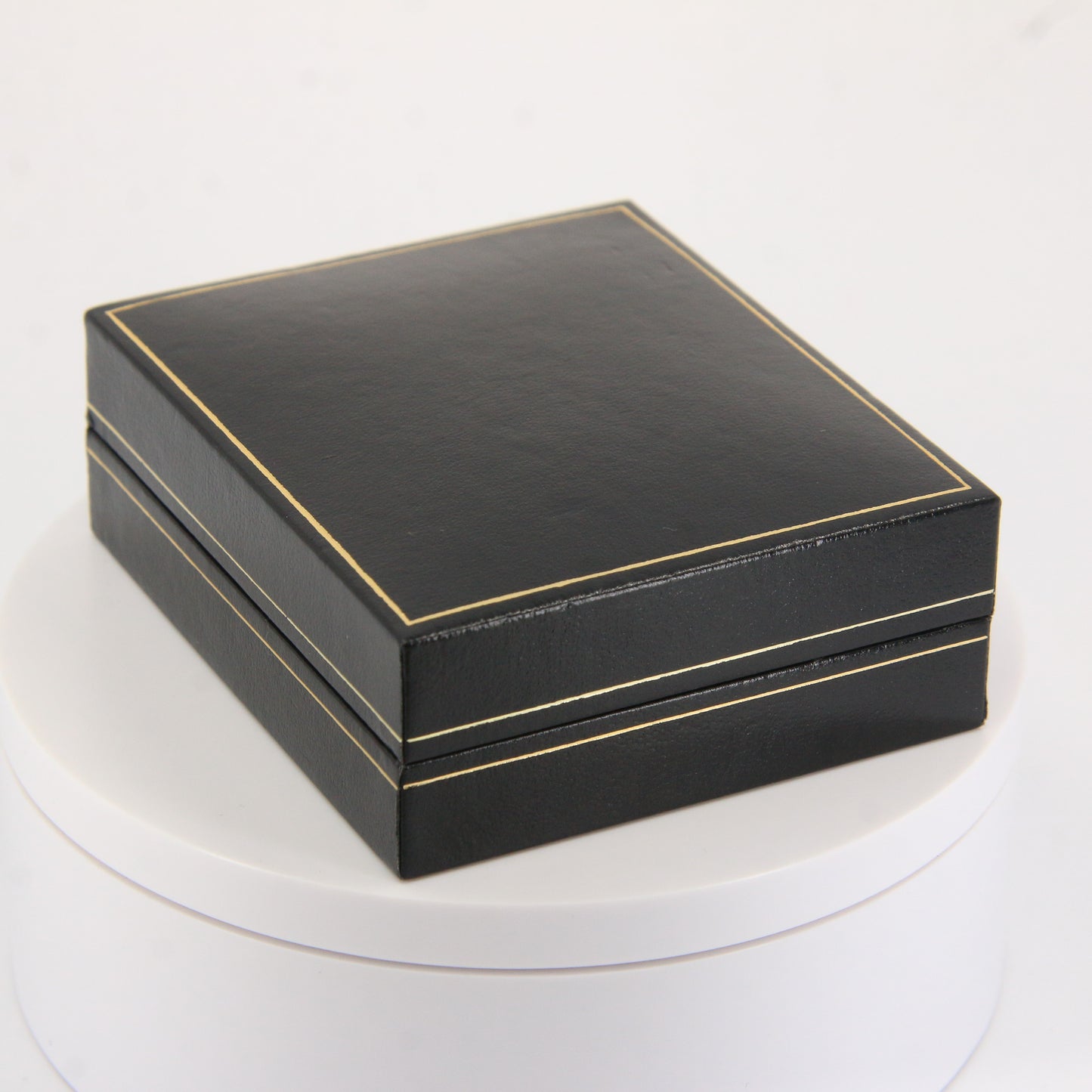 Vintage 9ct White Gold 18 Inch Curb Chain Crucifix INRI Cross Pendant Boxed Gift