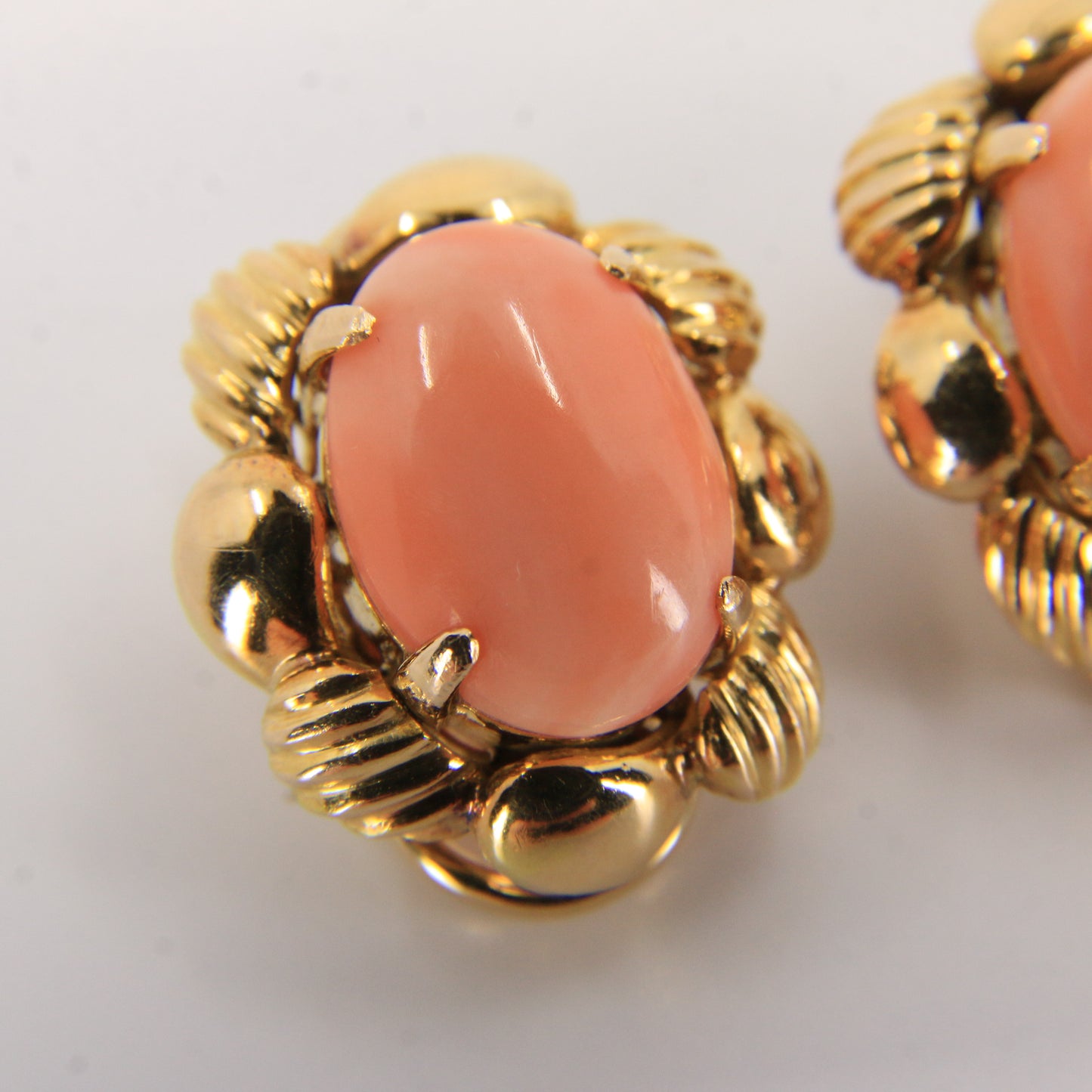 Antique 14k Yellow Gold Large Coral Clip On Earrings Optional Pierced Wear Boxed