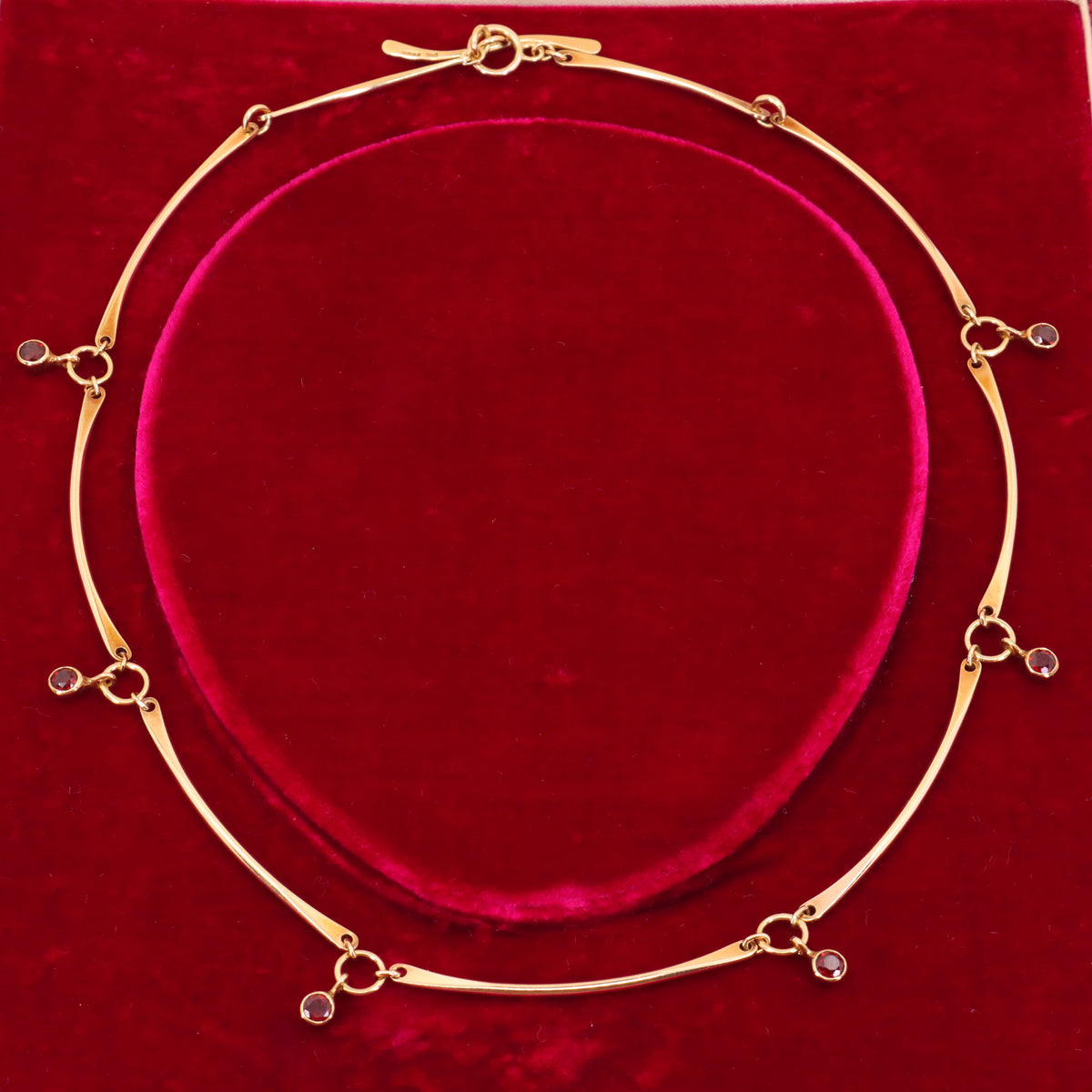 Vintage 9ct Hallmarked Gold 18 inch Collette Waudby Garnet Drop Designer Necklace Boxed