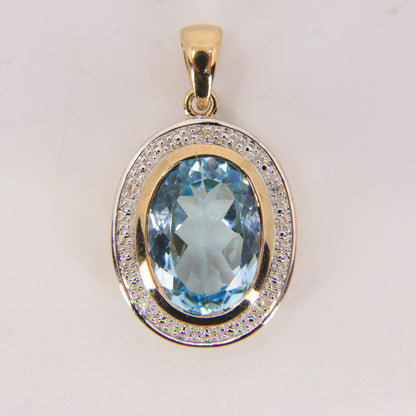 Vintage 9ct Hallmarked Gold Aquamarine & Diamond Set Oval Pendant