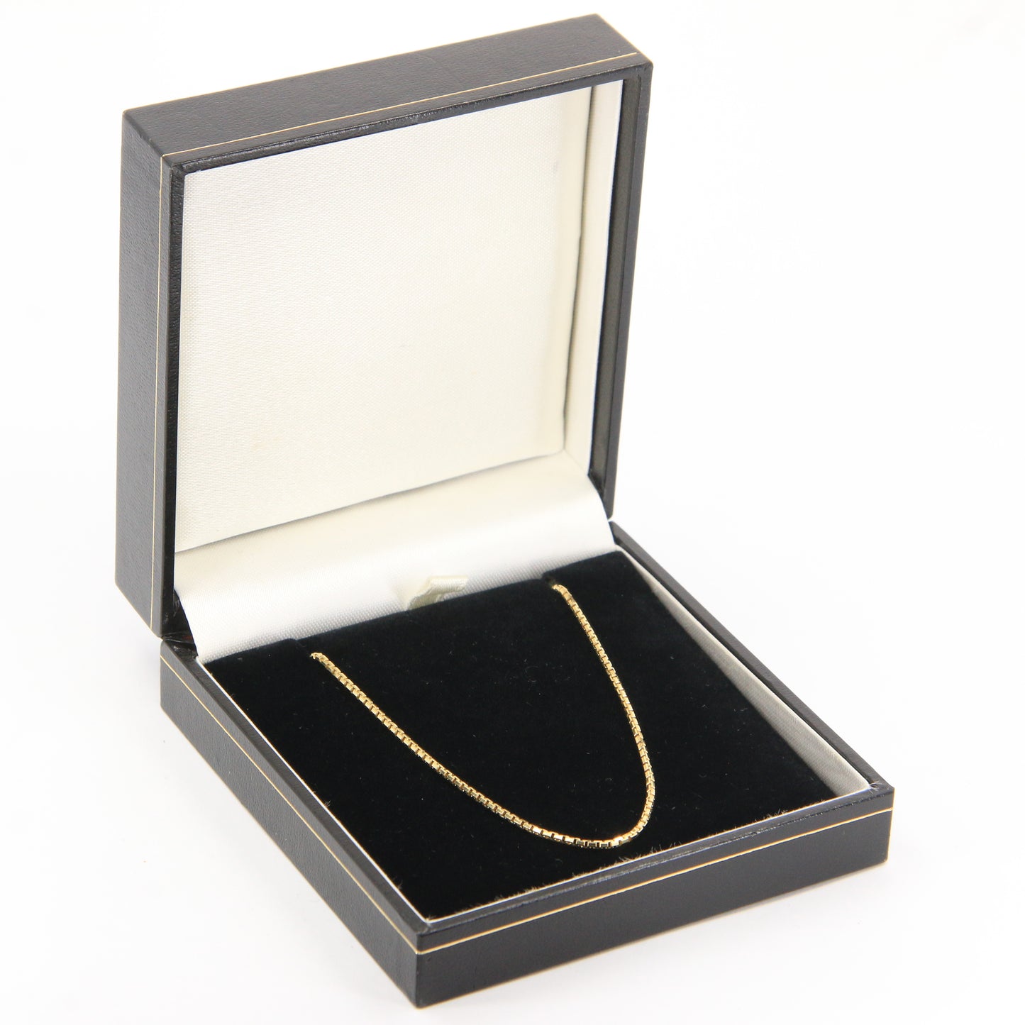 Vintage 18k Yellow Gold Unoaerre Box Chain Necklace 27 Inch 1.3mm Boxed Gift