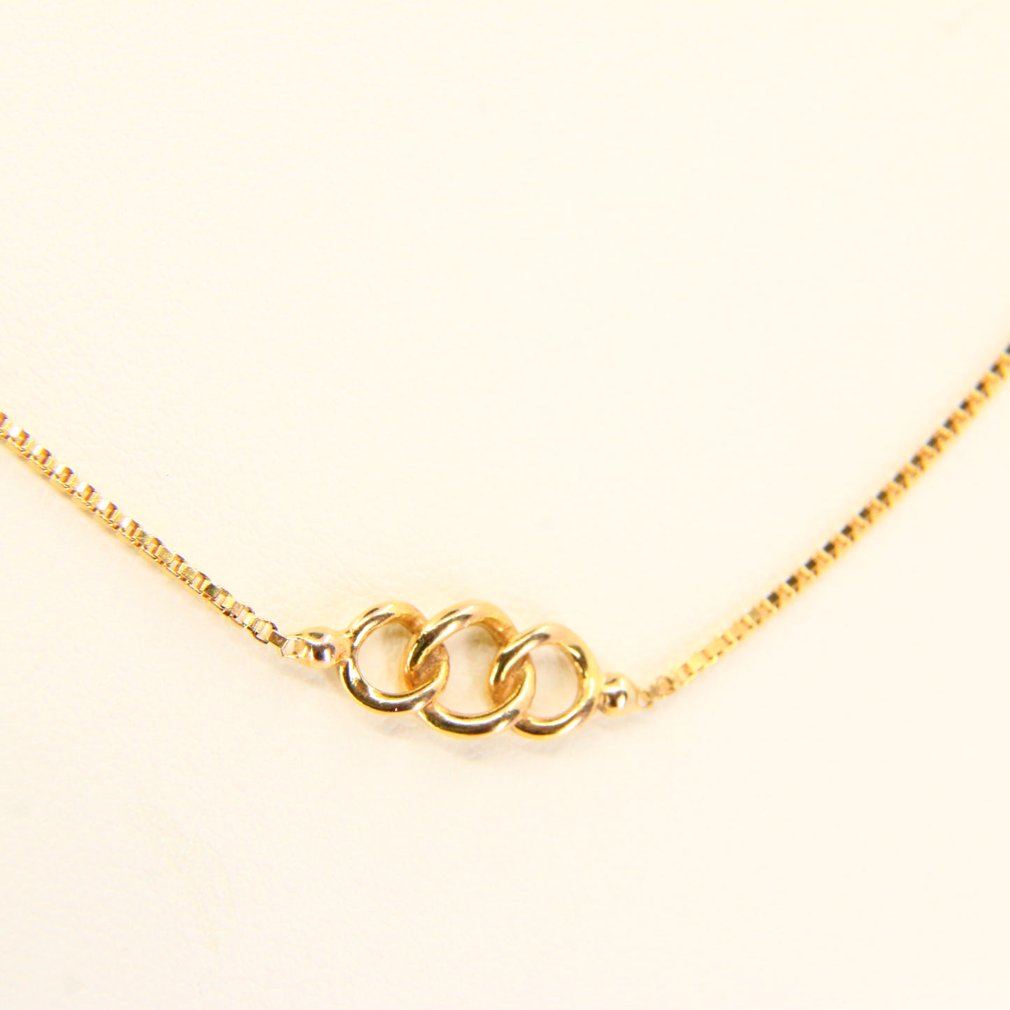 Vintage 9ct 16.5" Hoop Link Box Chain Necklace Hallmarked Yellow Gold Boxed