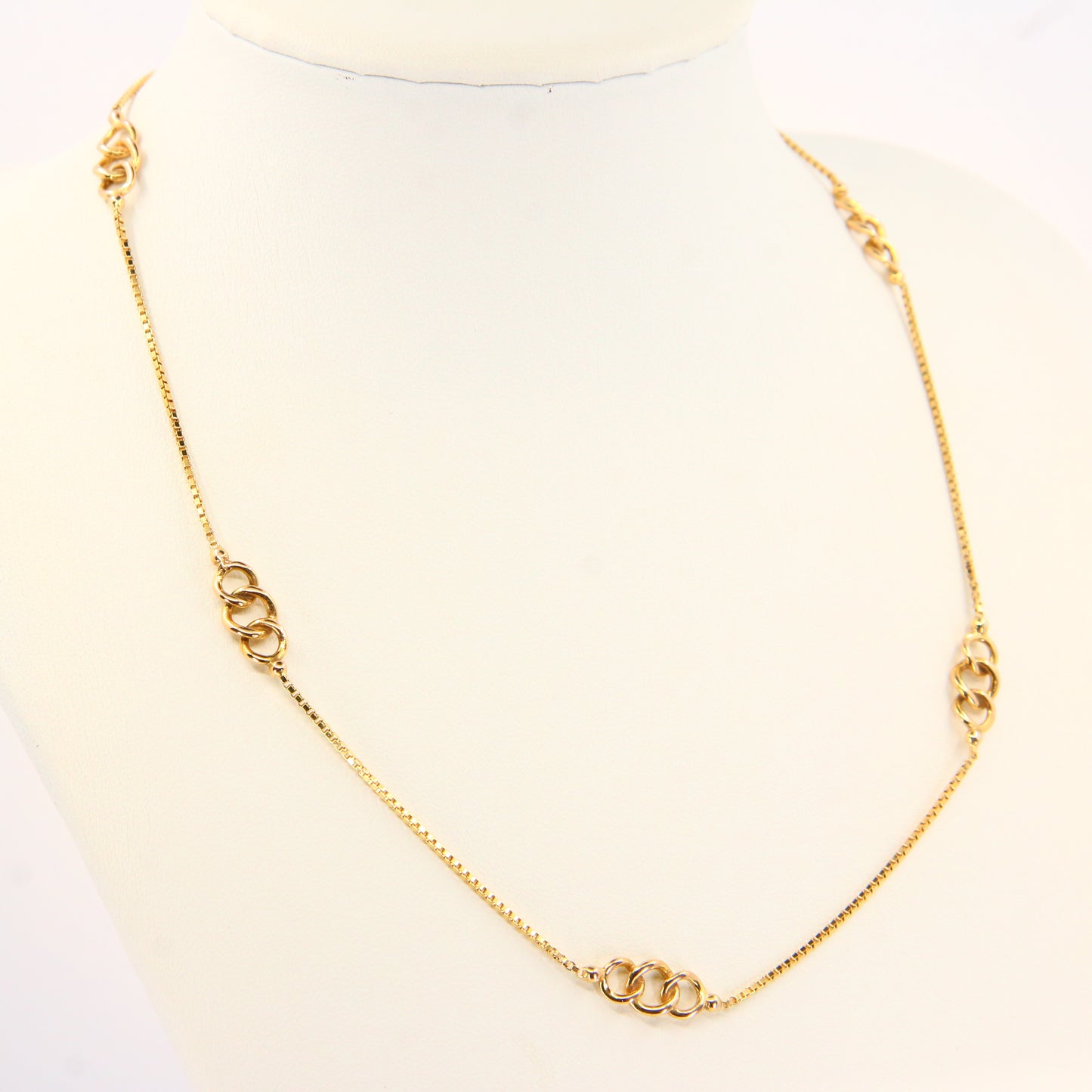 Vintage 9ct 16.5" Hoop Link Box Chain Necklace Hallmarked Yellow Gold Boxed