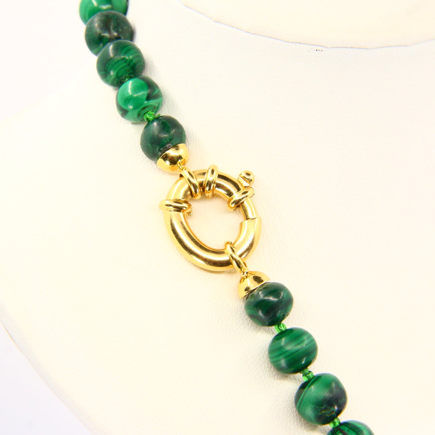 Vintage 22" Graduated Green Malachite Beaded Necklace Italian 18ct Yellow Gold Large Clasp