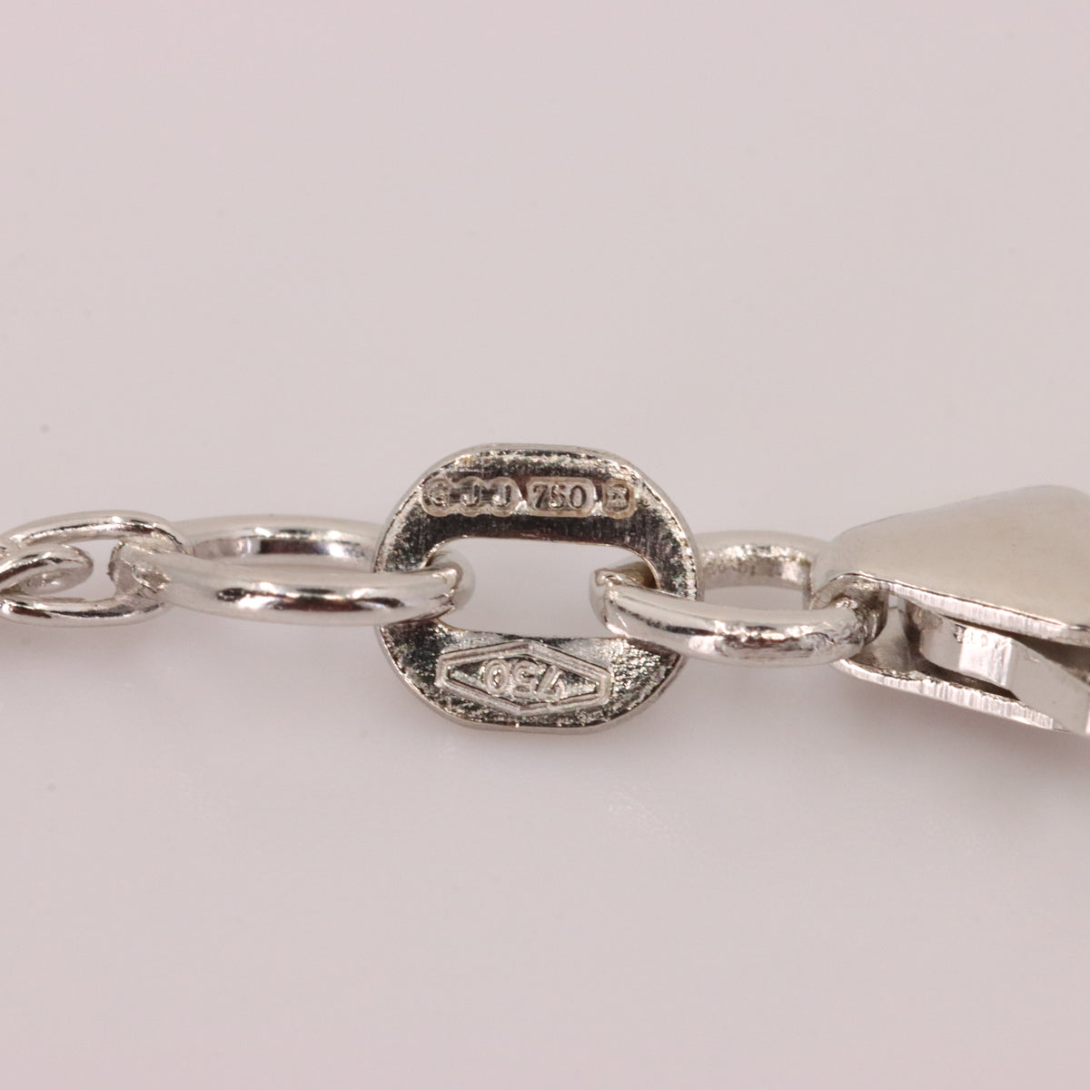 Vintage 18ct Hallmarked White Gold 18 inch Jean Marc Garel Diamond Flip Flop Pendant Necklace