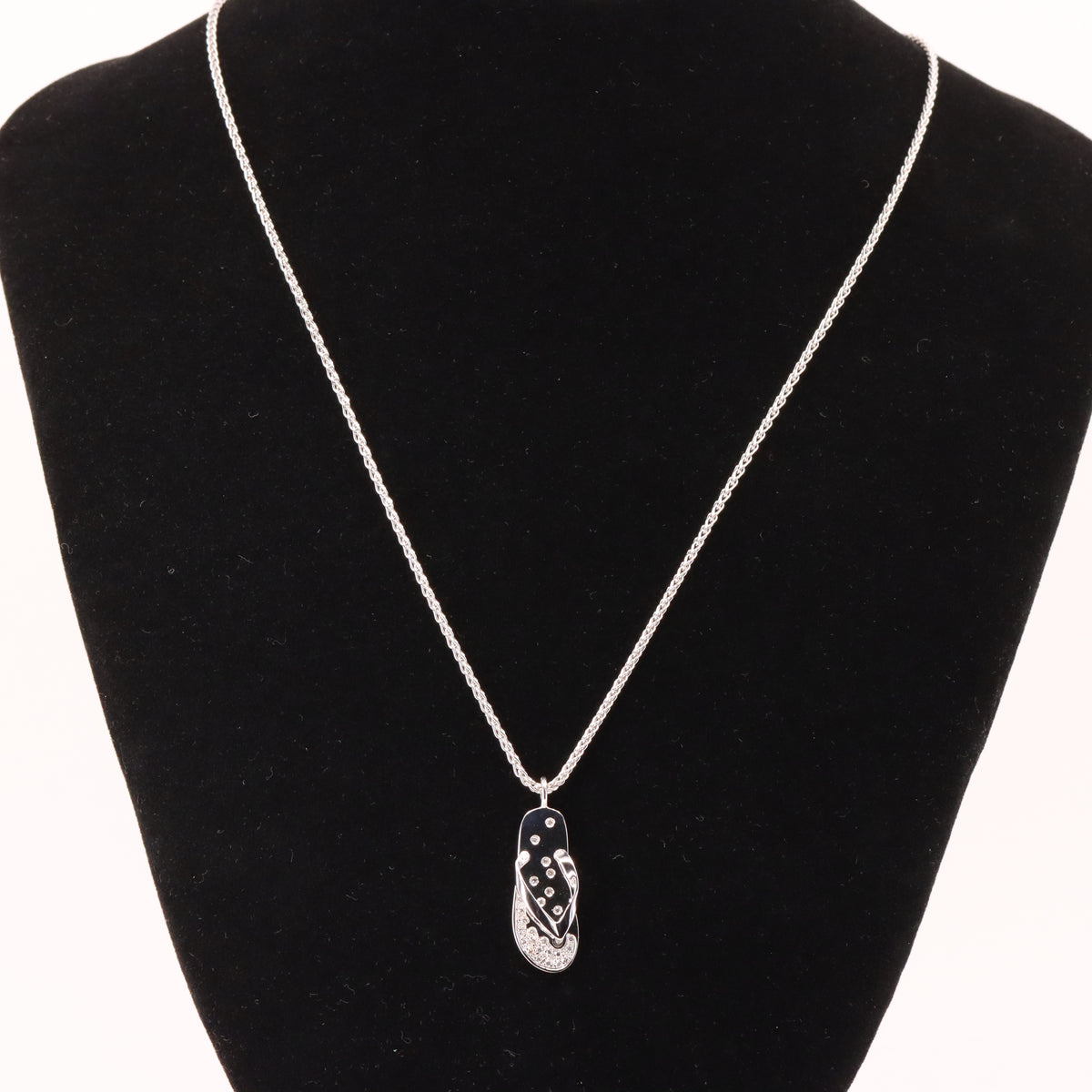 Vintage 18ct Hallmarked White Gold 18 inch Jean Marc Garel Diamond Flip Flop Pendant Necklace
