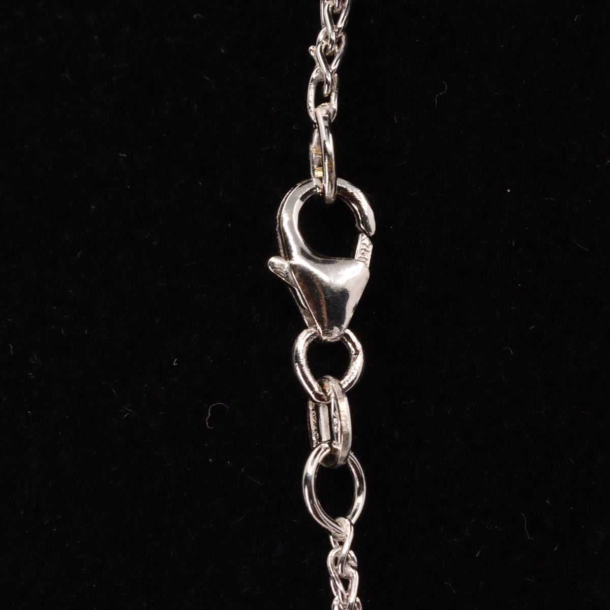 Vintage 18ct Hallmarked White Gold 18 inch Jean Marc Garel Diamond Flip Flop Pendant Necklace