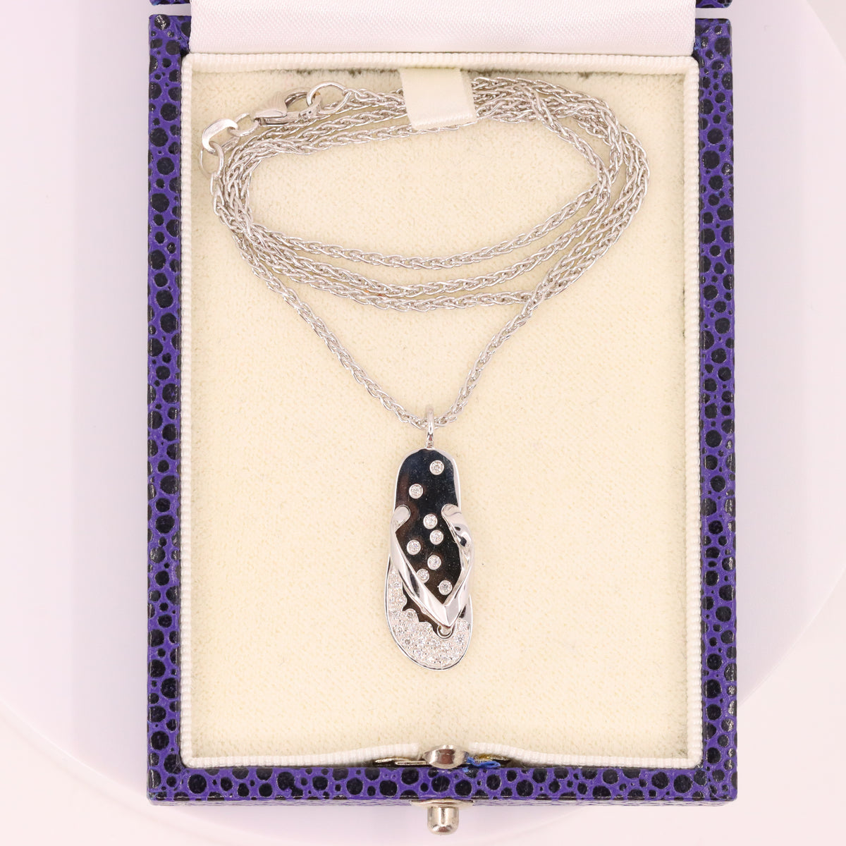 Vintage 18ct Hallmarked White Gold 18 inch Jean Marc Garel Diamond Flip Flop Pendant Necklace