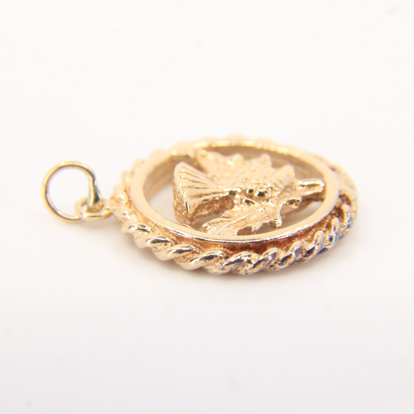 Vintage 9ct Hallmarked Yellow Gold Scottish Thistle Wreath Charm Pendant Gift