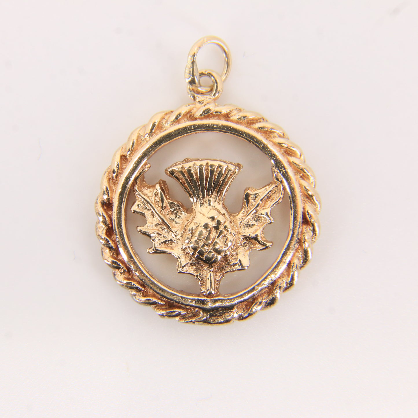 Vintage 9ct Hallmarked Yellow Gold Scottish Thistle Wreath Charm Pendant Gift