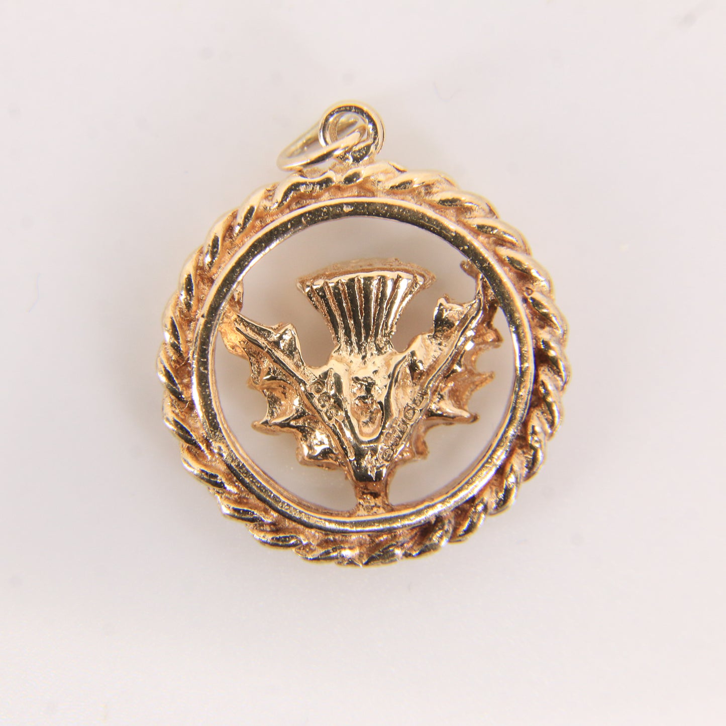 Vintage 9ct Hallmarked Yellow Gold Scottish Thistle Wreath Charm Pendant Gift