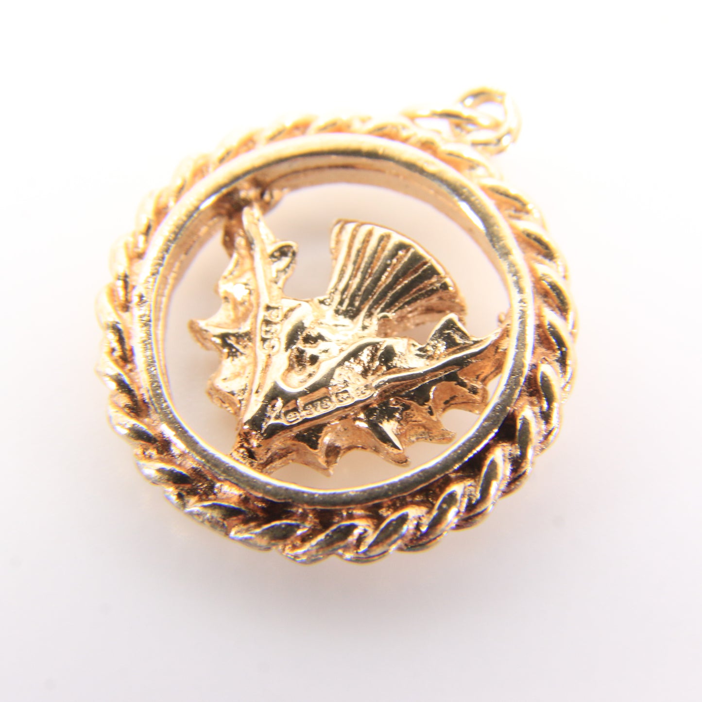 Vintage 9ct Hallmarked Yellow Gold Scottish Thistle Wreath Charm Pendant Gift