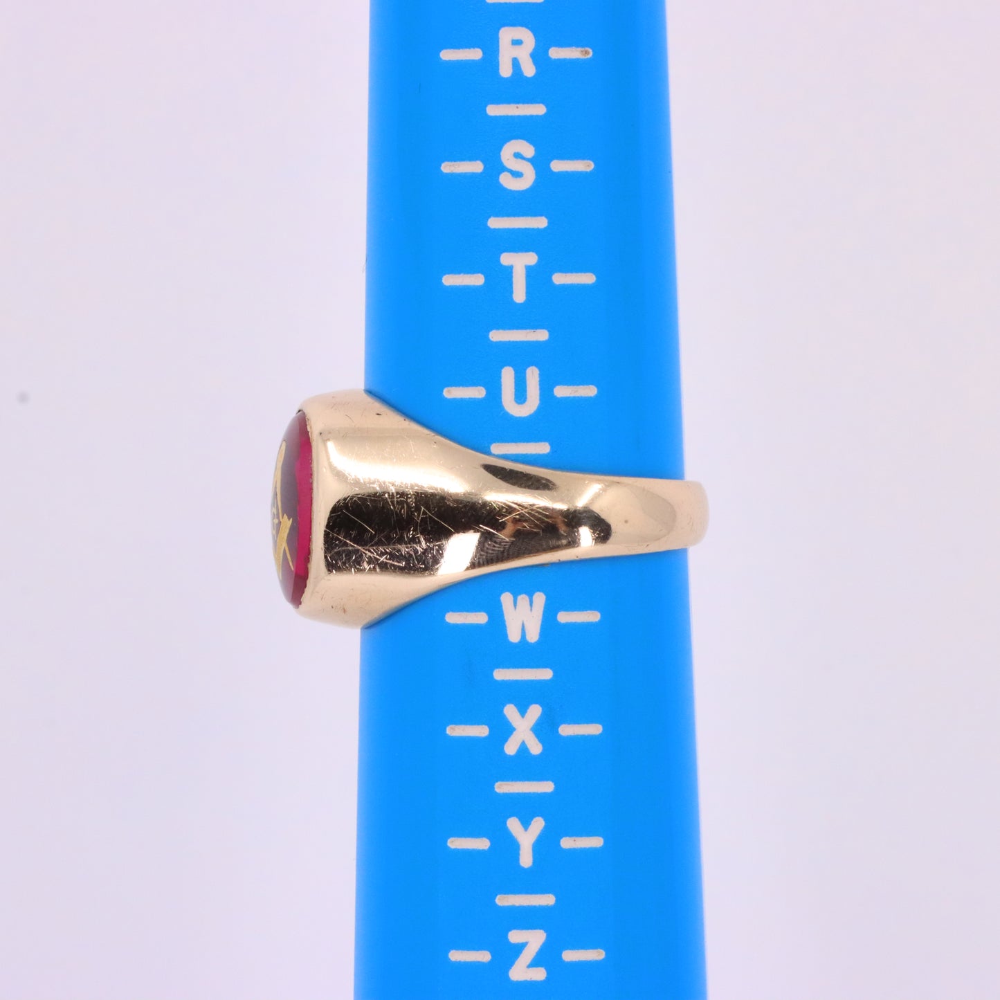 Vintage 9ct Hallmarked Gold Masonic Ruby Ring Square & Compass Mason Ring Boxed