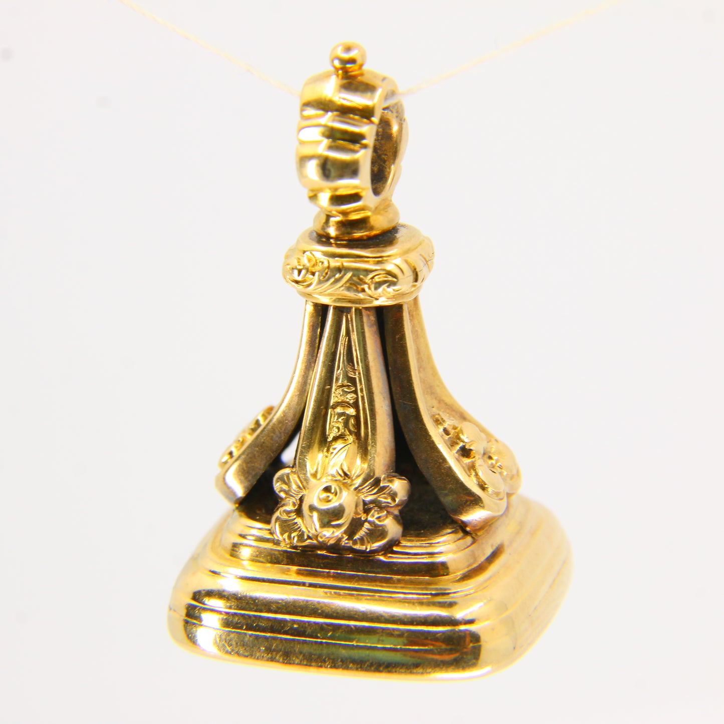 Antique 15 Carat Bloodstone Yellow Gold Drop Fob Charm Gold Pendant