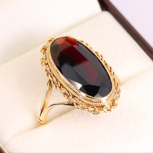 Vintage 9ct Hallmarked Gold Red Garnet Statement Ring UK Size Q Boxed Gift