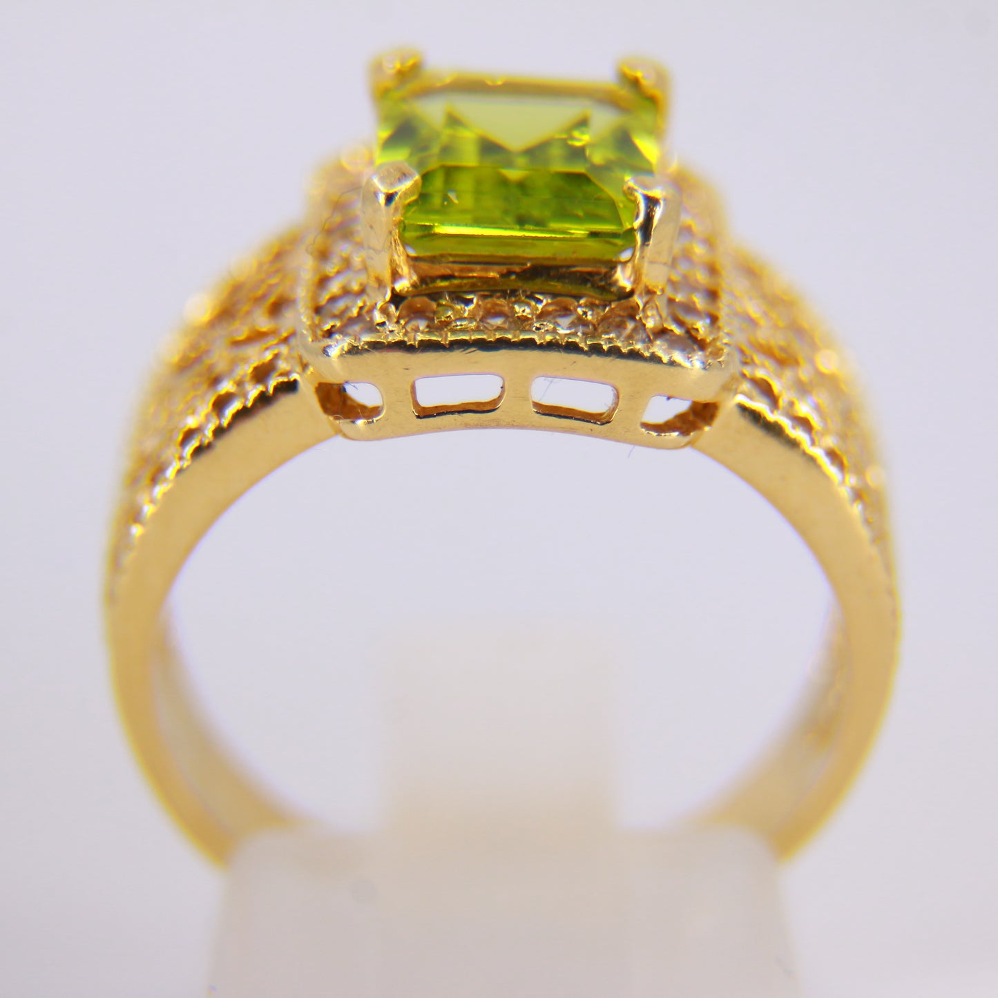 Vintaged 14 Carat Gold Dress Ring Peridot & Diamond Ring Boxed