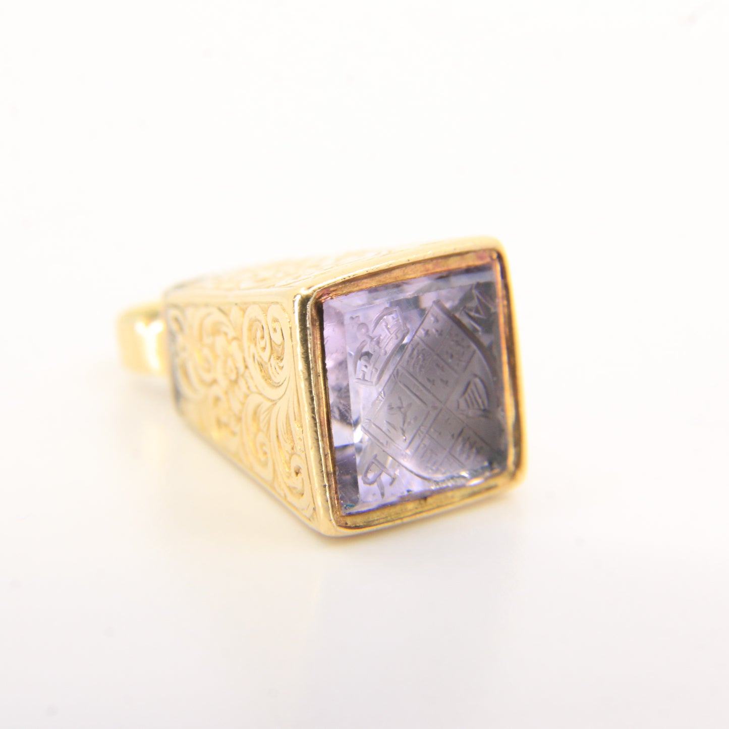 Antique 15ct Yellow Gold Drop Fob Seal Pendant British Intaglio Crest Engraved