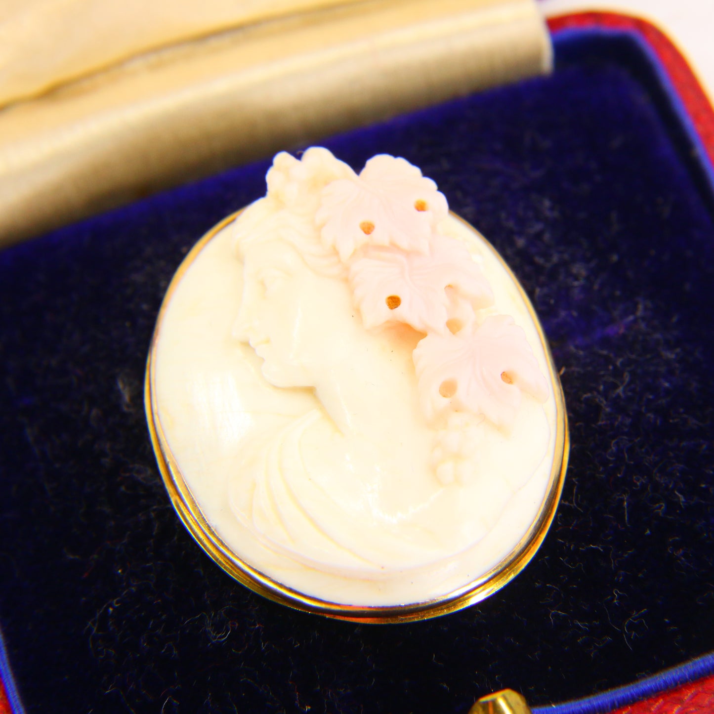 Antique 1903 18ct Mourning Cameo Brooch High Relief Gold Brooch in Original Box