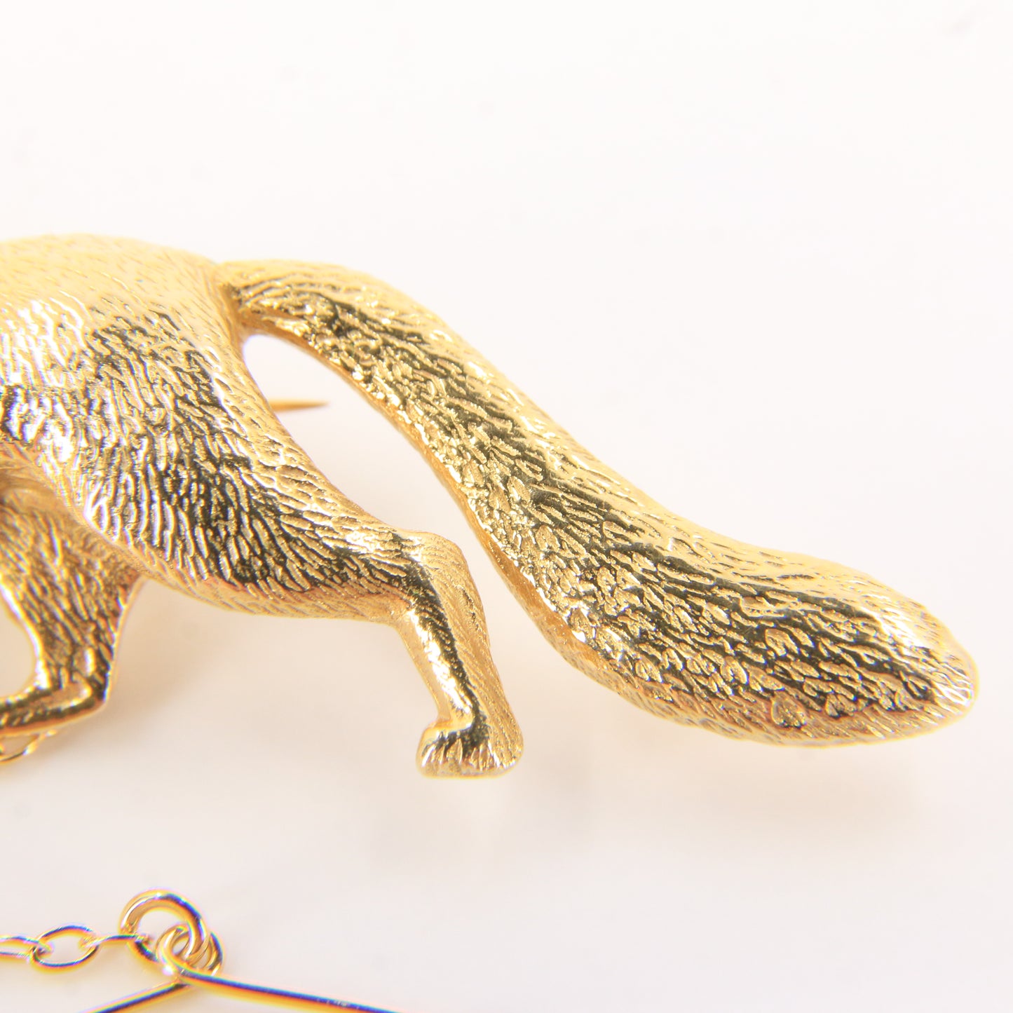 Vintage 9ct Hallmarked Gold Ruby Eyed Fox Brooch Wildlife Animal 1969 Boxed Gift