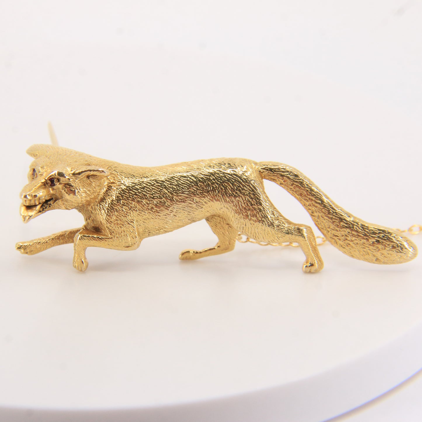 Vintage 9ct Hallmarked Gold Ruby Eyed Fox Brooch Wildlife Animal 1969 Boxed Gift